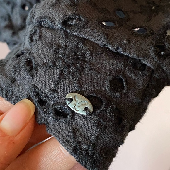 American Eagle Eyelet Twist Crop Shirt - Picture 4 of 8